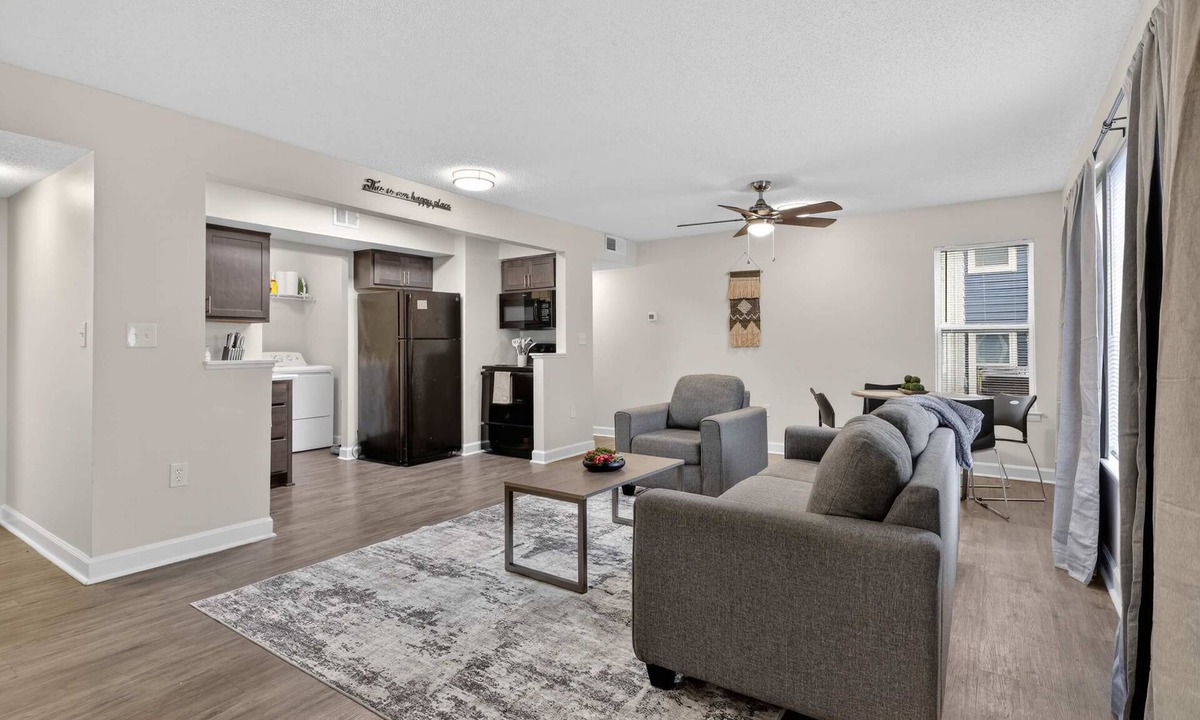 Columbia Apartment | New! Bright & Furnished Home Base Near USC