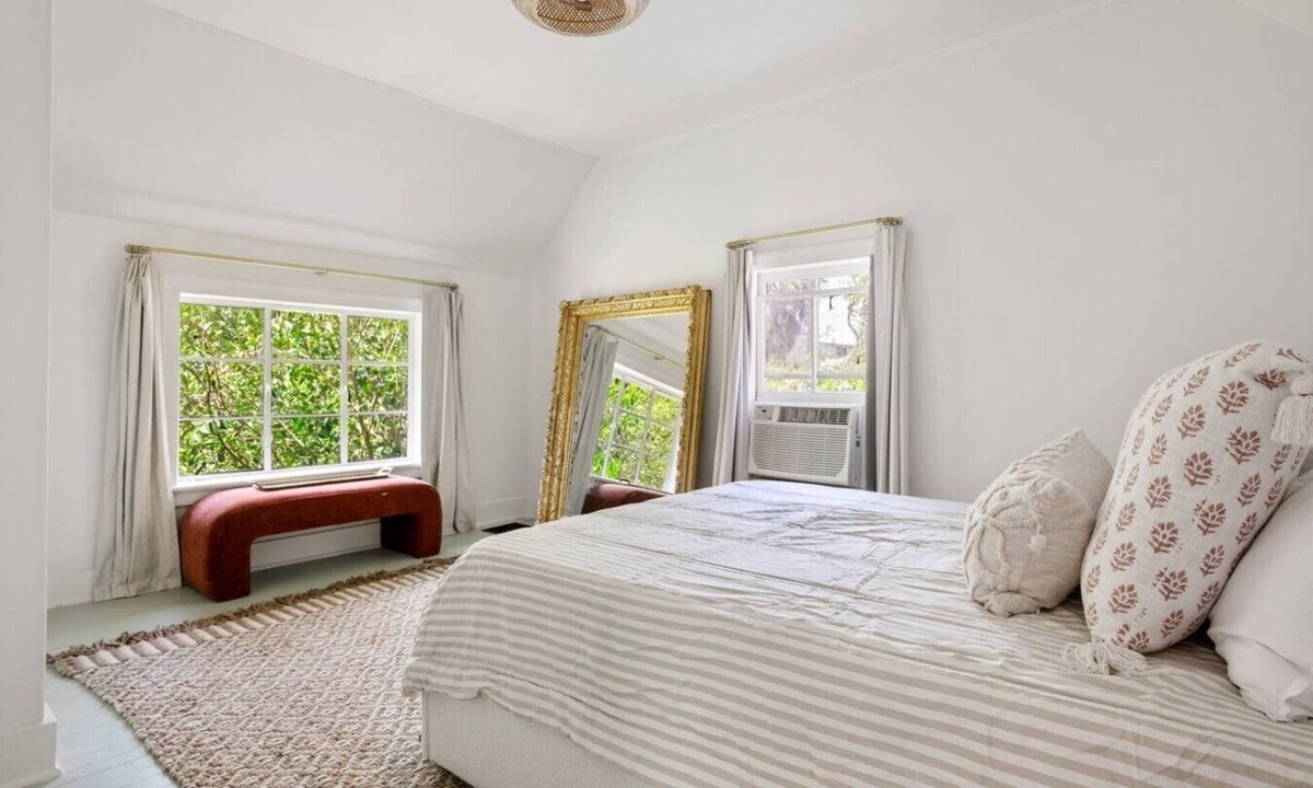 Harleston Village Apartment | ~NEW~ Charming Guesthouse Near King St Walk to Historic District 30+ Stays