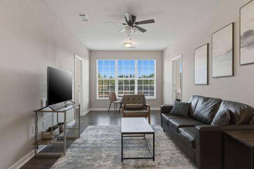 Pembroke Apartment | New Spacious Stay Close to UNC-P with Gym & Pool