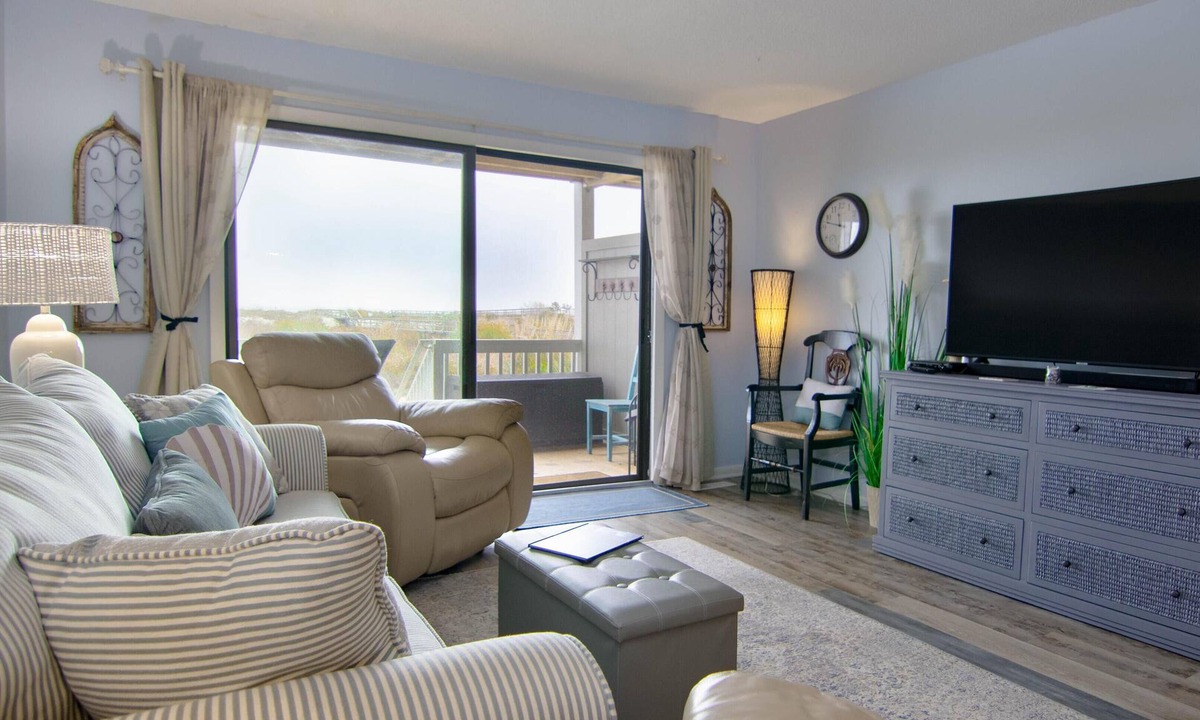 Oceanmarsh Subdivision Villa | Ocean Front + Golf Cart + Private Deck = Sea Island Magic