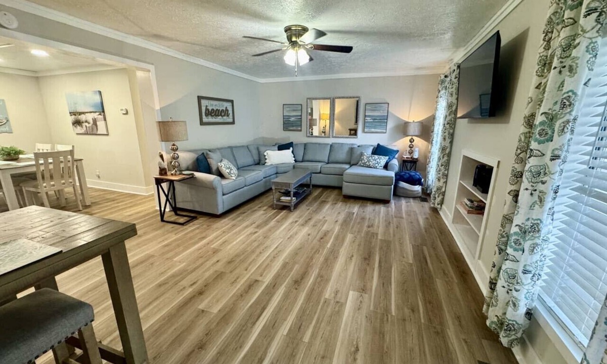 Surfside Beach House | Ocean Lakes + Pet Friendly + 2 Free Golf Carts