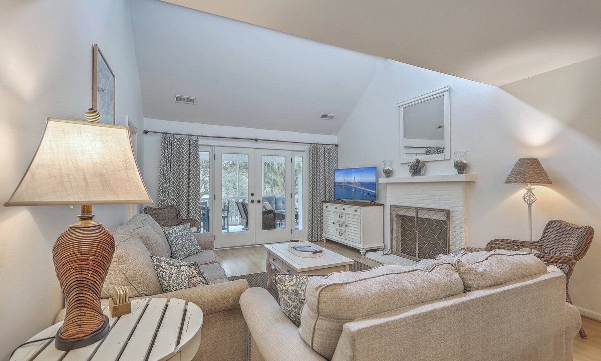 Tarpon Pond Cottage | Ocean Winds Escape by Sandpiper | Near Beach