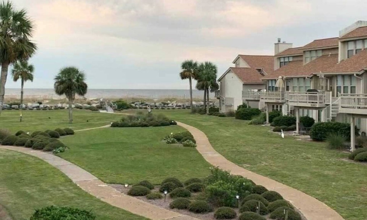 Saint Helena Island Villa | Oceanfront Fripp Villa – Walk to Beach, Pools, Dining – Amenity Cards