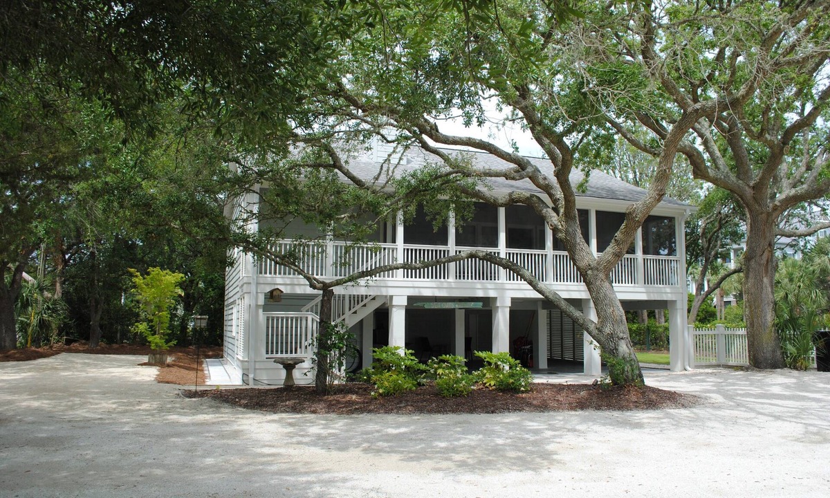 North Litchfield Beach House | Oceanside home with access to private beach walkway located at North Litchfield Beach