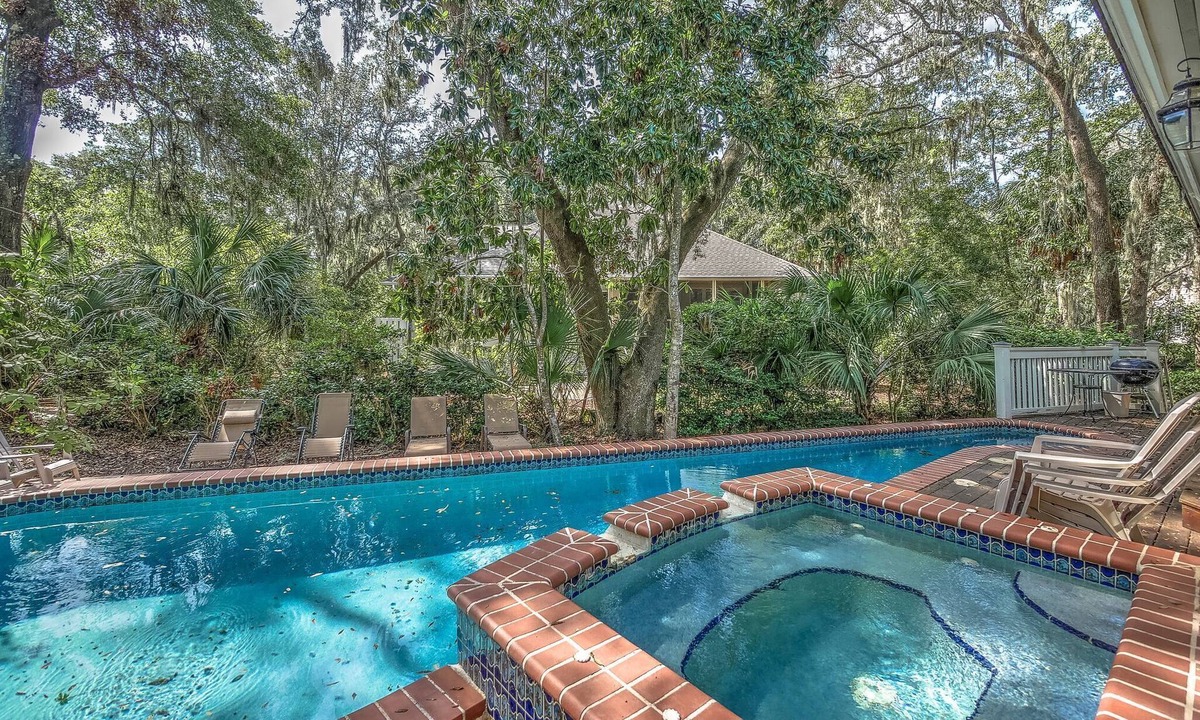 Palmetto Dunes House | Oct 10-17 open! Private pool, hot tub, walk to beach, bikes, screened in porch