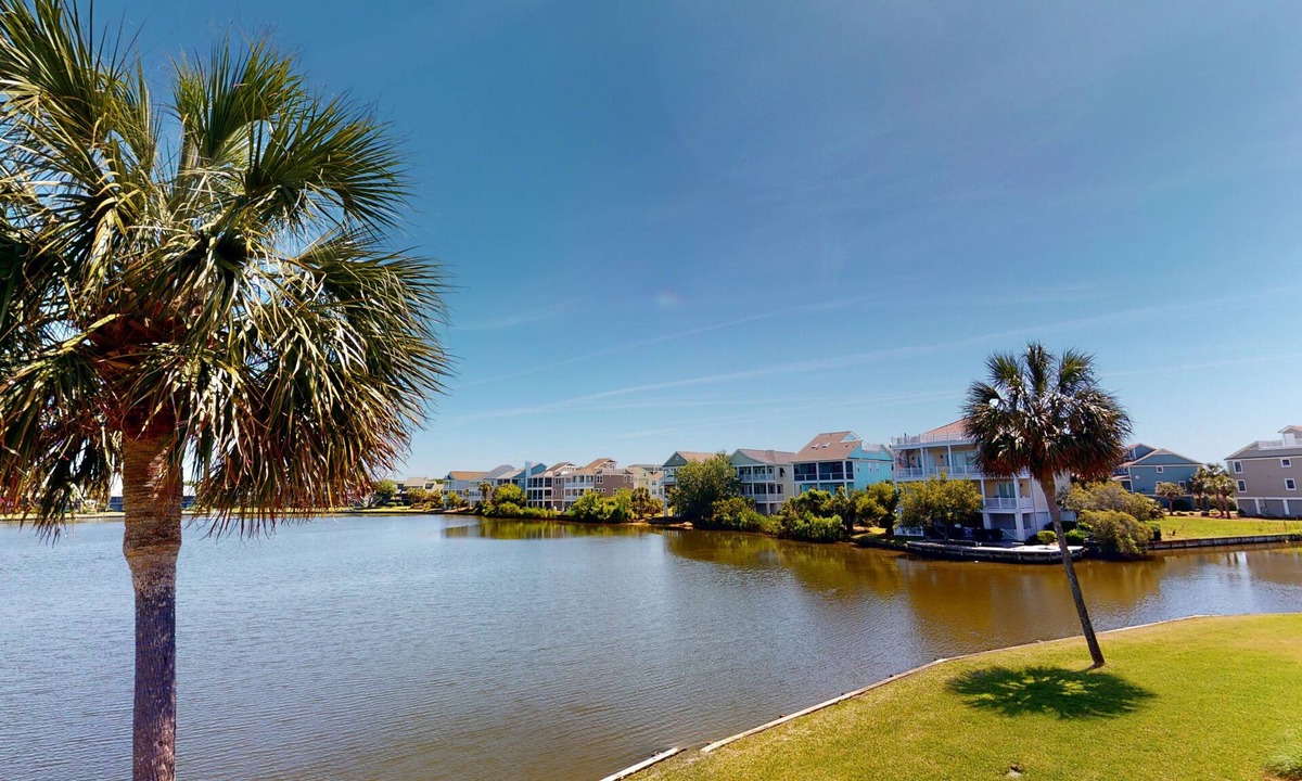Litchfield by the Sea Villa | Osprey Watch Water Front Villa in Litchfield by the Sea - Pawleys Island