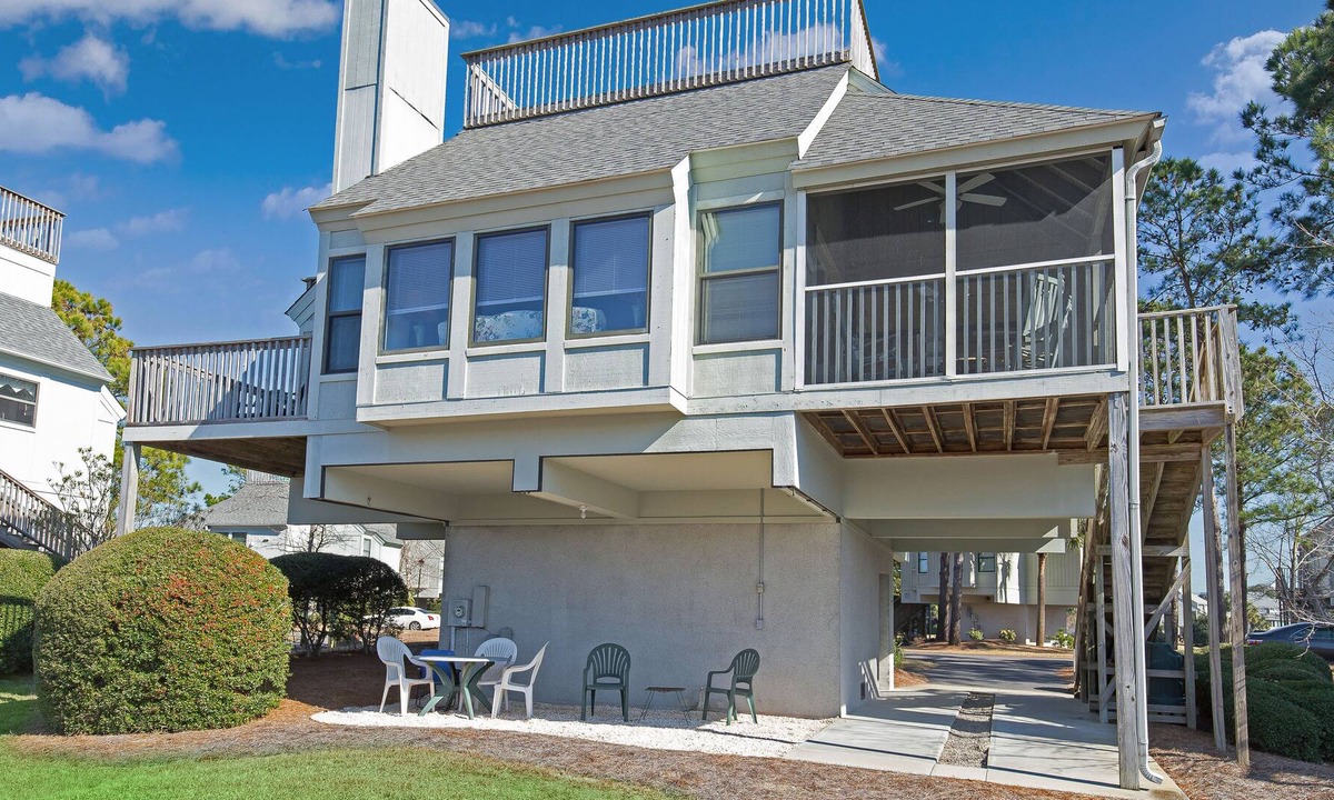 Litchfield by the Sea House | Oyster Catcher 86 Lake View 3BR 3BA Villa w Kitchen