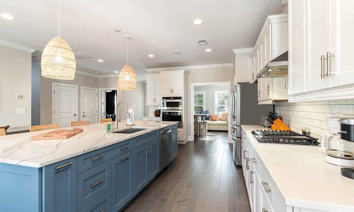 North Litchfield Beach House | Pawleydise: Short Walk 2 Beach, Community Pool & Golf Cart Rental.