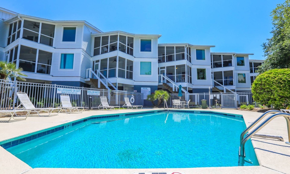 Isle of Palms Condo | Peaceful Marina Views, Pool Access, Relaxing Screened Porch, Easy Stroll/Bike to Restaurants & Beach