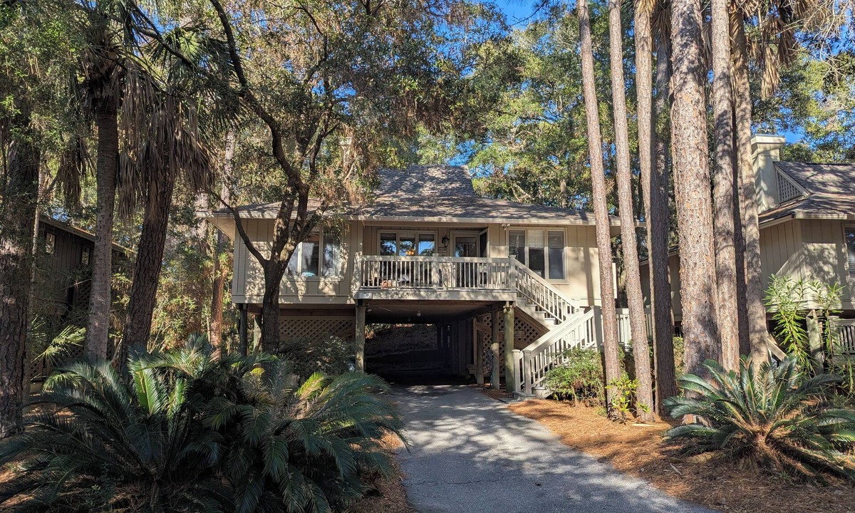 West Beach Cottage | Pet-Friendly 3BR Inlet Cove Cottage - Walk to Beach, Pool & Kiawah River