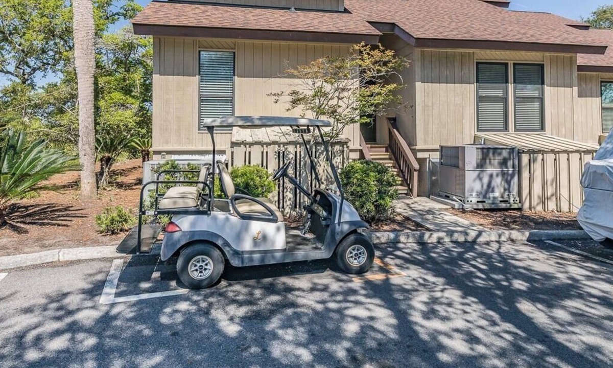 Saint Helena Island Villa | Pet Friendly, golf cart included, club cards available - 209 Tennis Villa