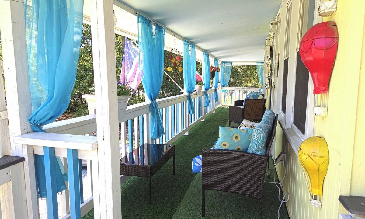 Beaufort House | PET FRIENDLY - MINUTES TO PARRIS ISLAND - BEACHES