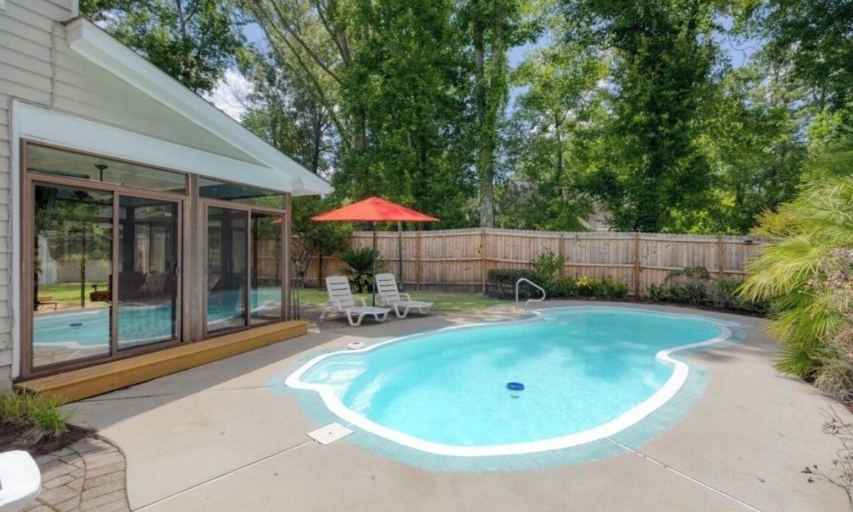 North Charleston House | Poolside Palmetto Retreat-Charleston 3 BRs, Sleeps 10, Game Room & Outdoor Oasis