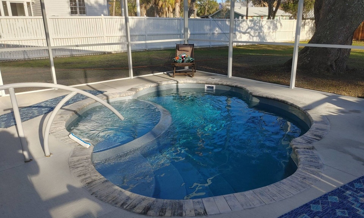 Tybee Island House | Private Cottage W/Spa and Pool. Fall rates are GREAT! Spa only after Nov 1st