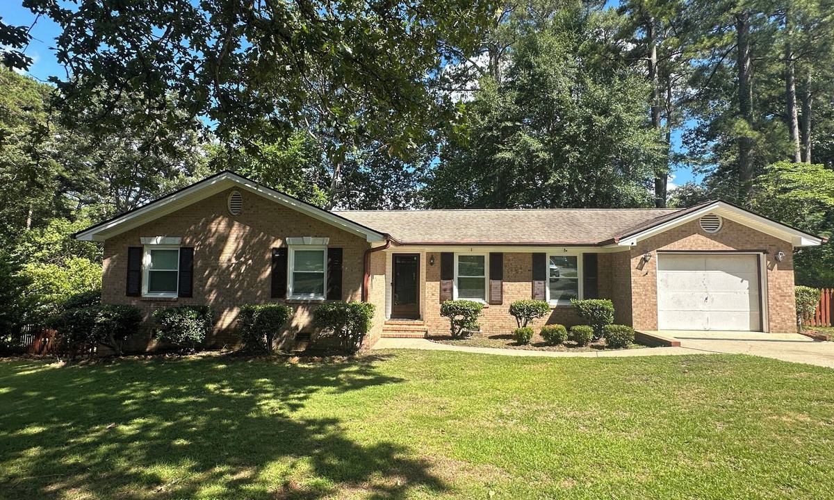 Westover House | Quiet Paradise Close to Fort Bragg with 75, 70, 65 & 32 Inch TVs