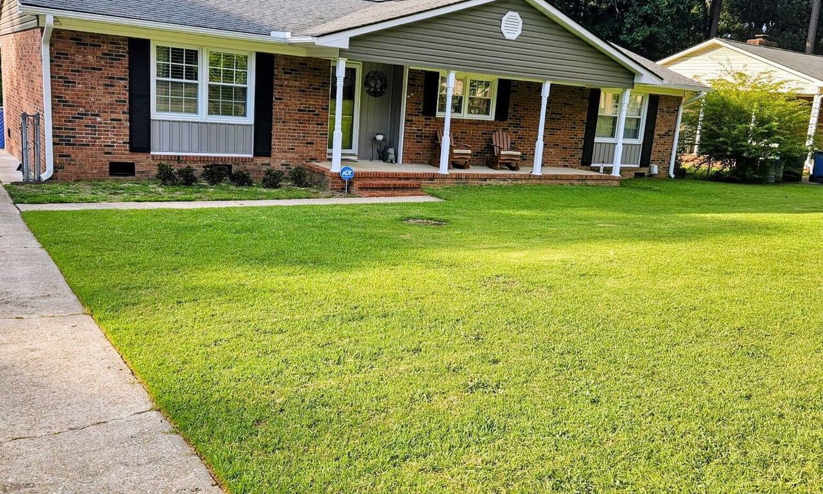 Fayetteville House | Quiet, peaceful home located near Fort Bragg and Cape Fear Medical Center