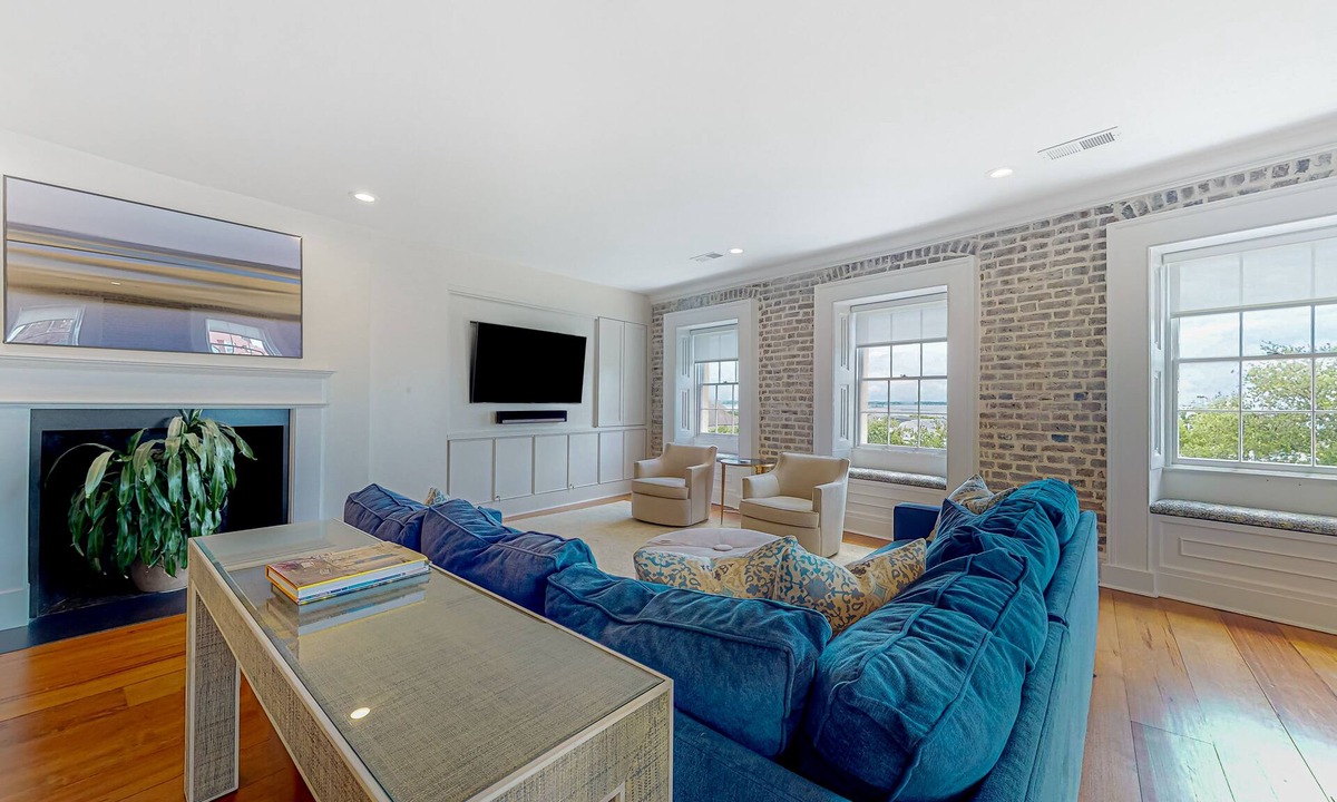 South of Broad Condo | Rainbow Row Pied-À-Terre Condo in Charleston