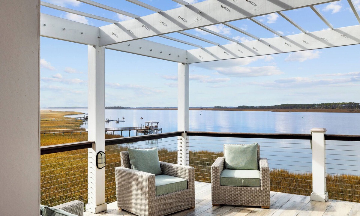 Folly Beach Bed & Breakfast | Regatta Inn Folly Beach