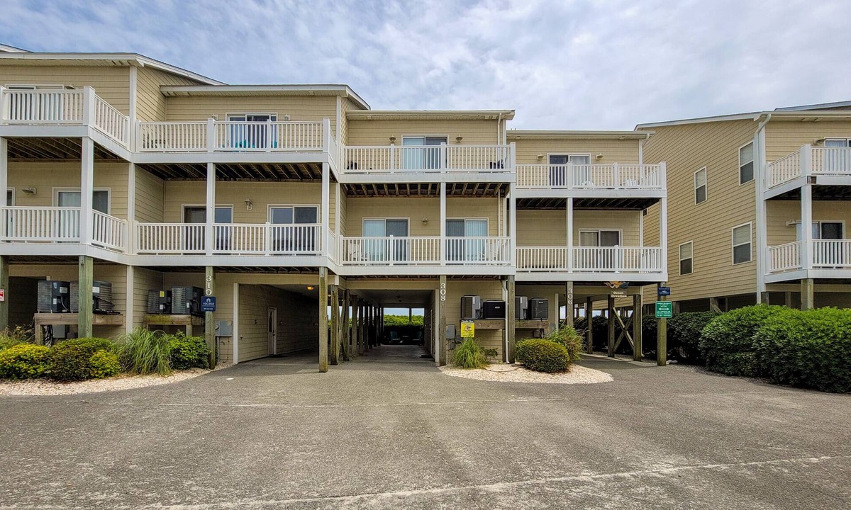 Surf City House | Relax at 'Sea Star 308' – A Coastal Luxury Retreat