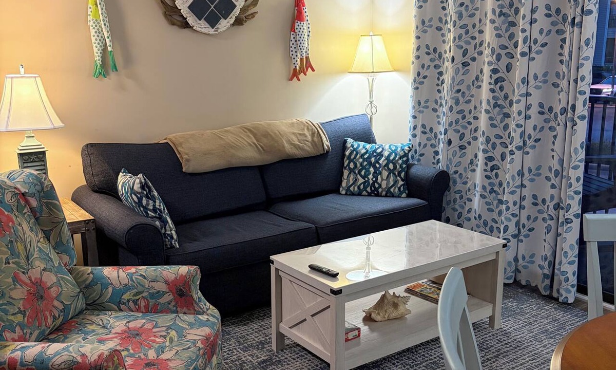 Folly Field Condo | Relax & Enjoy Renovated Condo Close to the Beach!