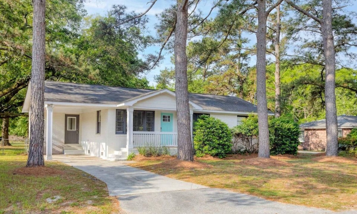Scanlonville House | Remleys Row- mins to Shem Creek and dtwn chs