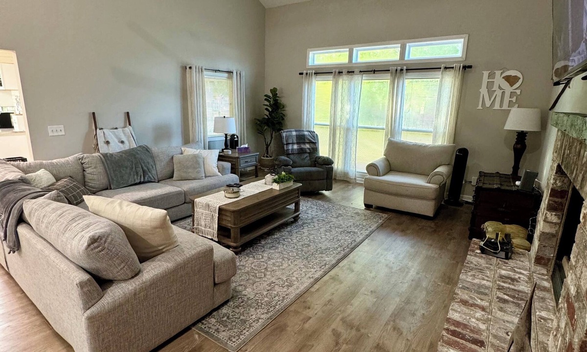 Moncks Corner House | Renovated Lowcountry Home located near the Charleston area!