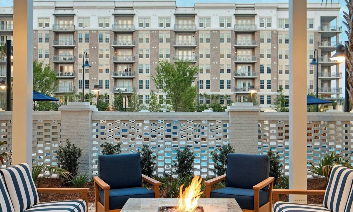 Charleston Hotel | Residence Inn by Marriott Charleston Patriots Point