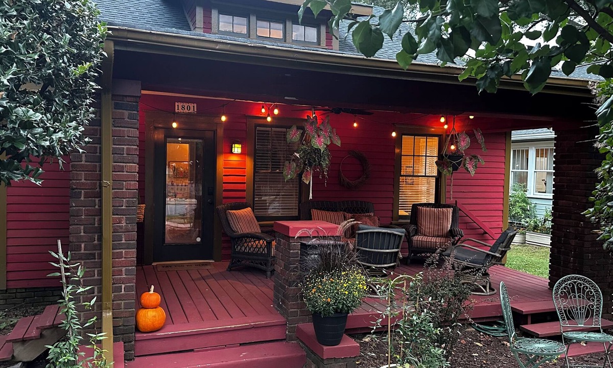 Plaza Midwood House | Rosebud Retreat: Bohemian 3-Bedroom Bungalow In Walkable Historic Plaza Midwood