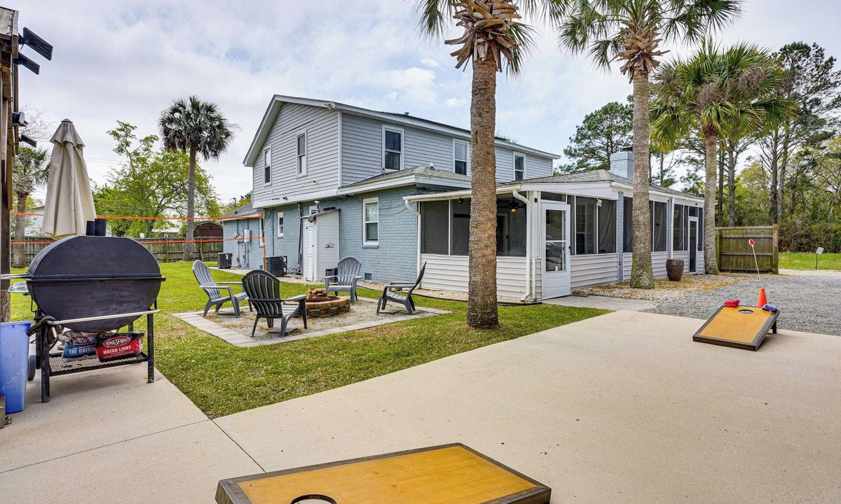 Charleston House | Screened Porch + Grill: Spacious Charleston Home!
