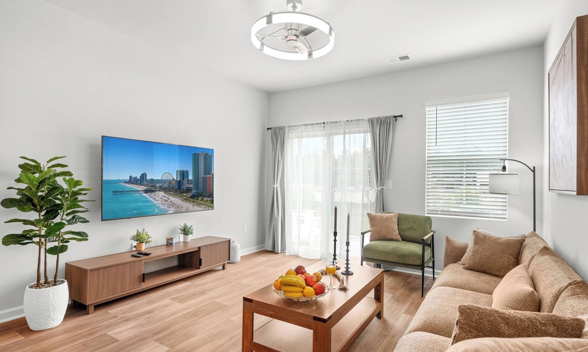 Carolina Forest House | Spacious 3BR Lakeview Retreat with Pool Near Beach & Shopping
