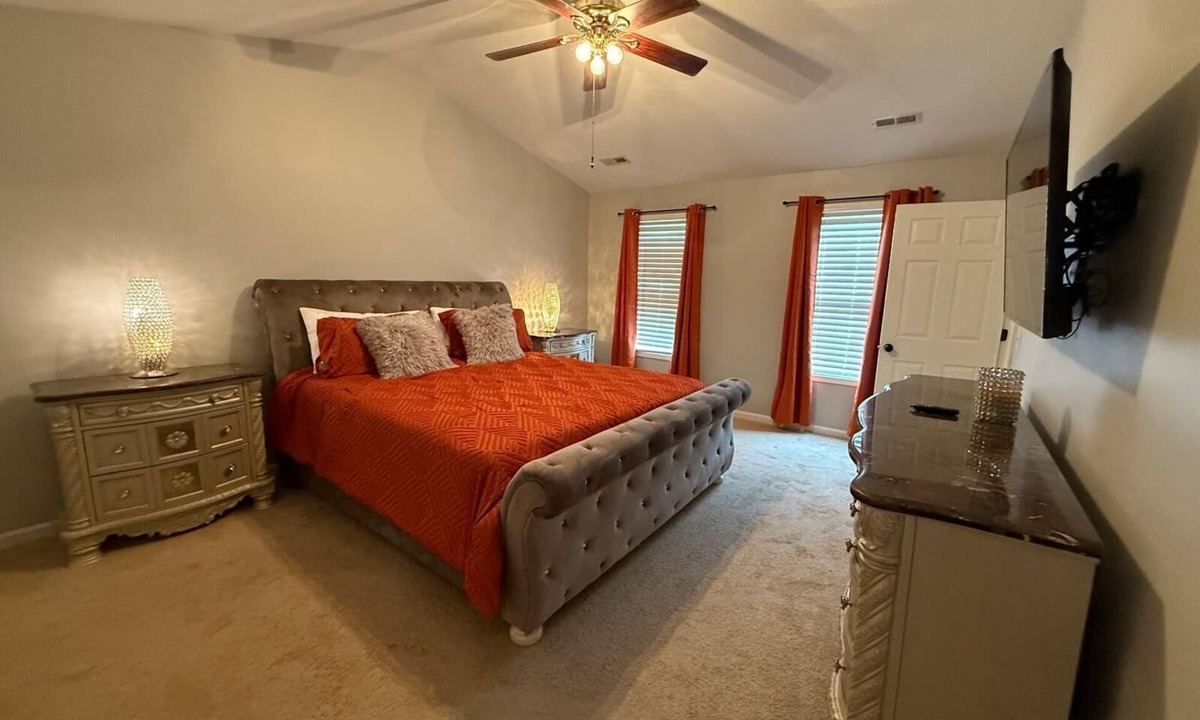 Greensboro House | Spacious 4-bedroom house in peaceful Greensboro