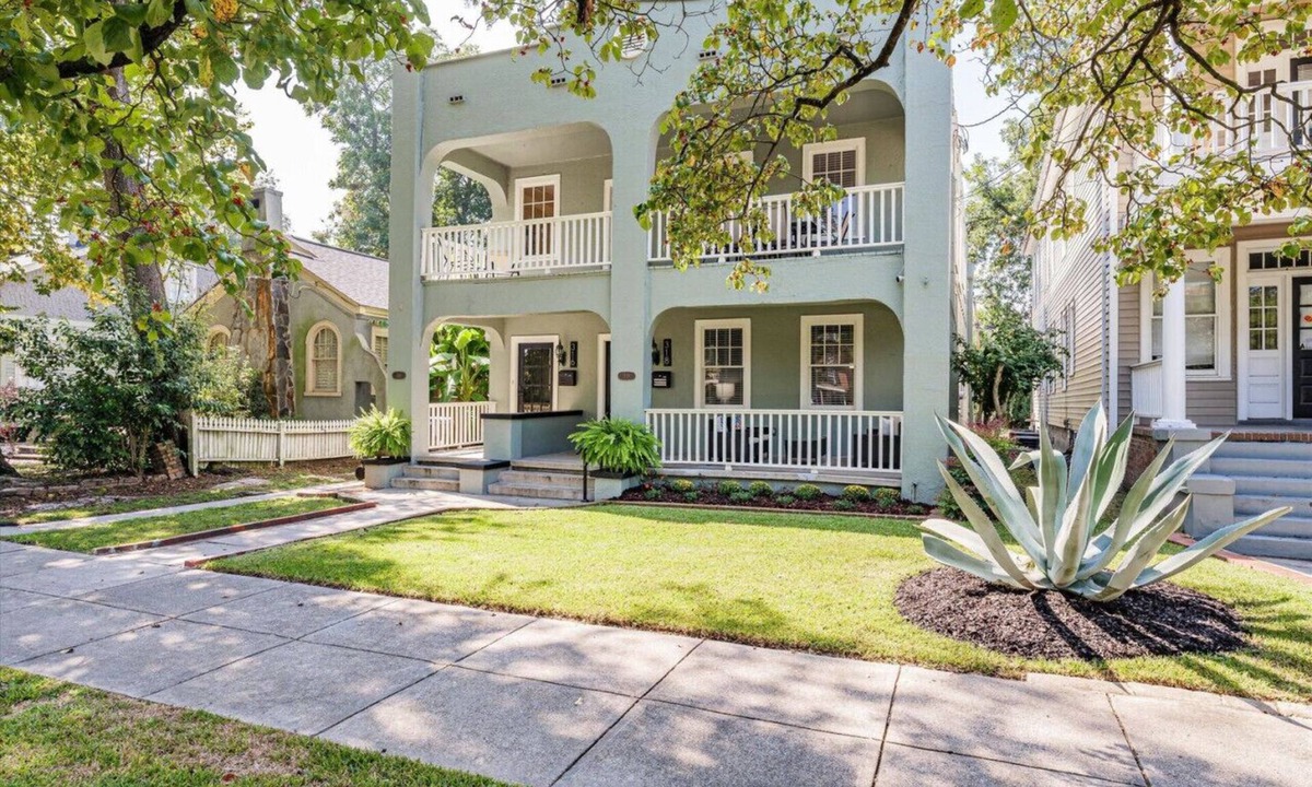 Olde Town Augusta House | Spacious 6-BR House/Duplex in charming Augusta with AC