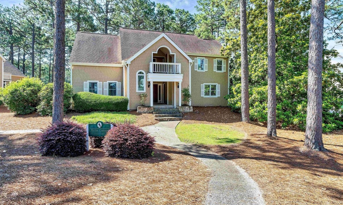 Pinehurst Cottage | Spacious and Luxurious 4BR Cottage (WITH X2 DOUBLE BEDS IN EACH BEDROOM) Located on Pinehurst National No. 9