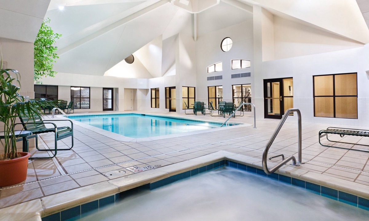 Ballantyne Apartment | Spacious Ballantyne Suite | Free Breakfast & Pool