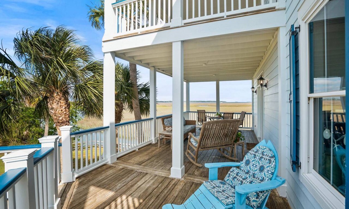 Oceanmarsh Subdivision House | Spacious family home with expansive views, close to the beach and amenities