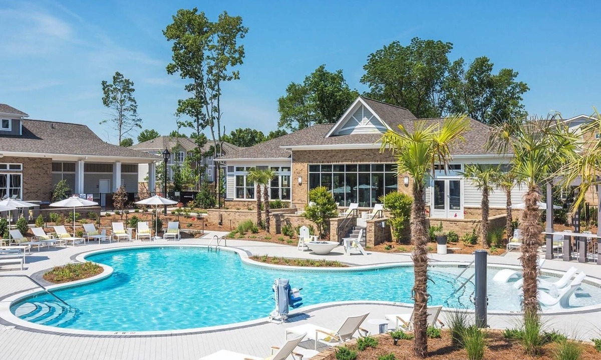 Charlotte Apartment | Spacious Luxury Apartment mins from CLT Airport and Shopping Outlets