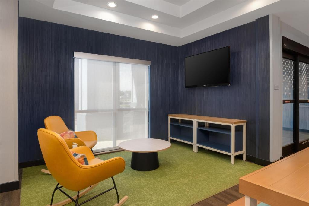 Smithfield Hotel | Spark By Hilton Smithfield I-95