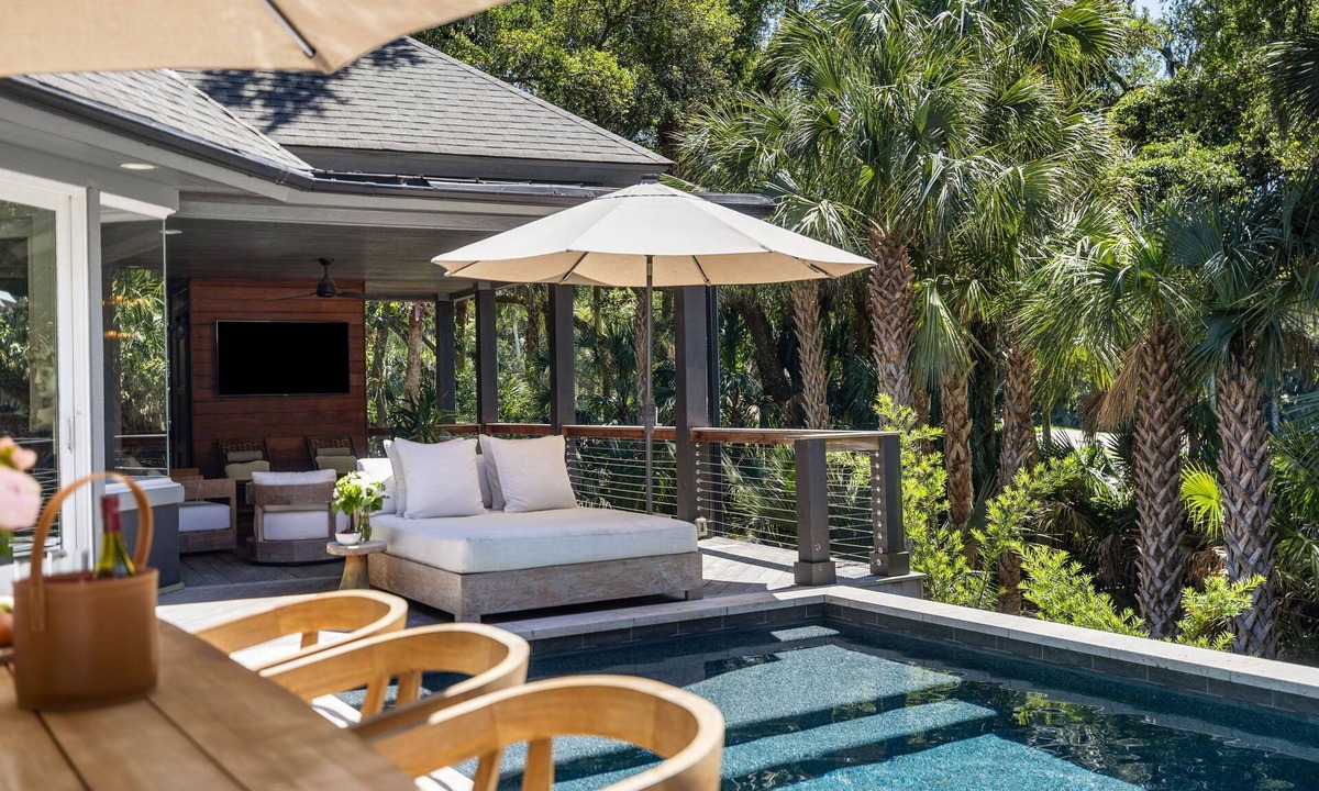 West Beach House | Stunning renovated new property, pool and easy beach access