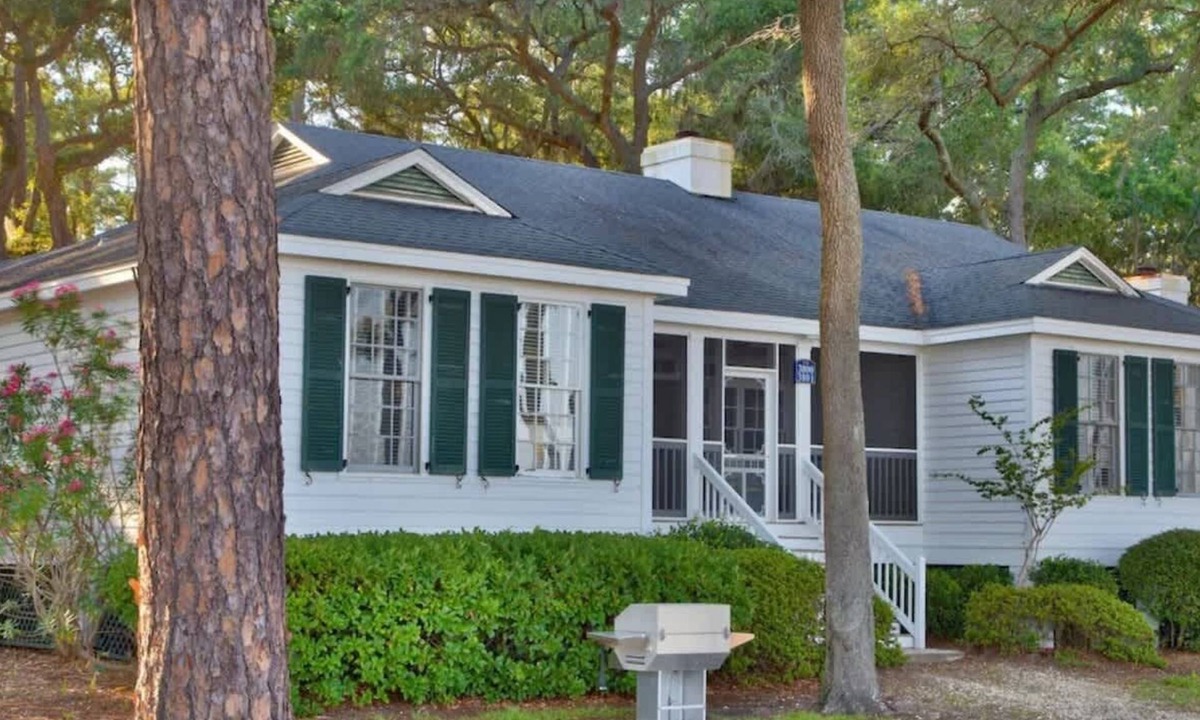 Melrose on the Beach House | Sunrise Cottage - 2BDR Oceanfront with Golf Cart