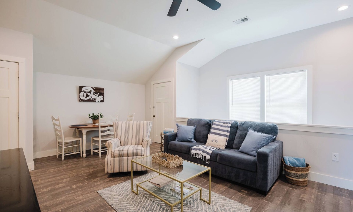 Bluffton Apartment | The Coastal Carriage - Pet Friendly Retreat in the Heart of Old Town Bluffton