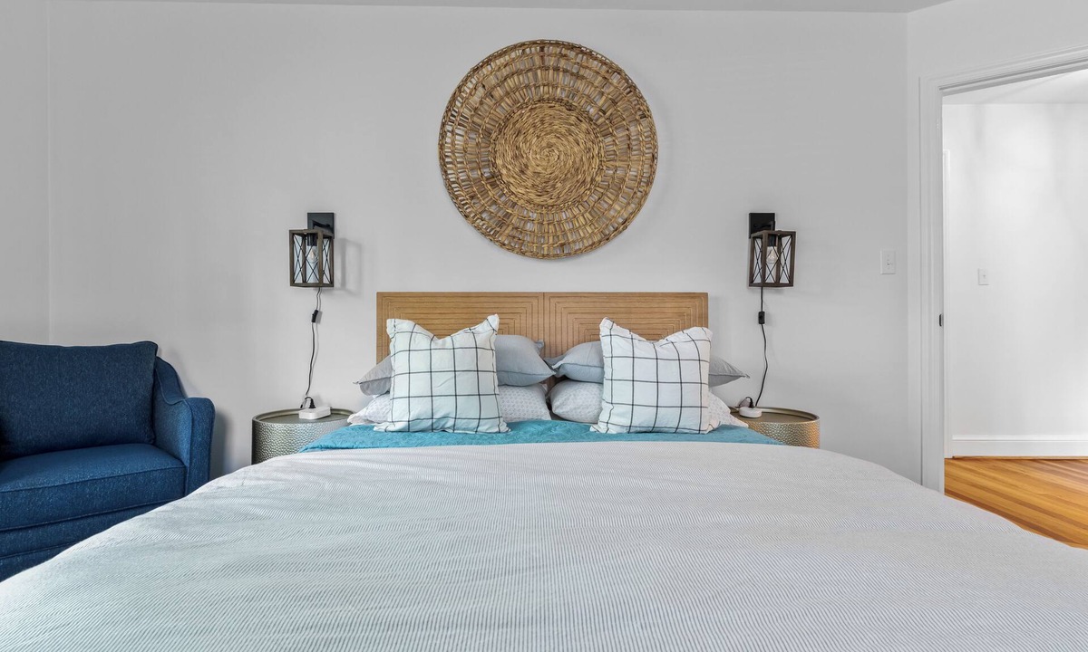Winston - Salem House | The Double House at Brookwood - Walk to The Grounds at WFU