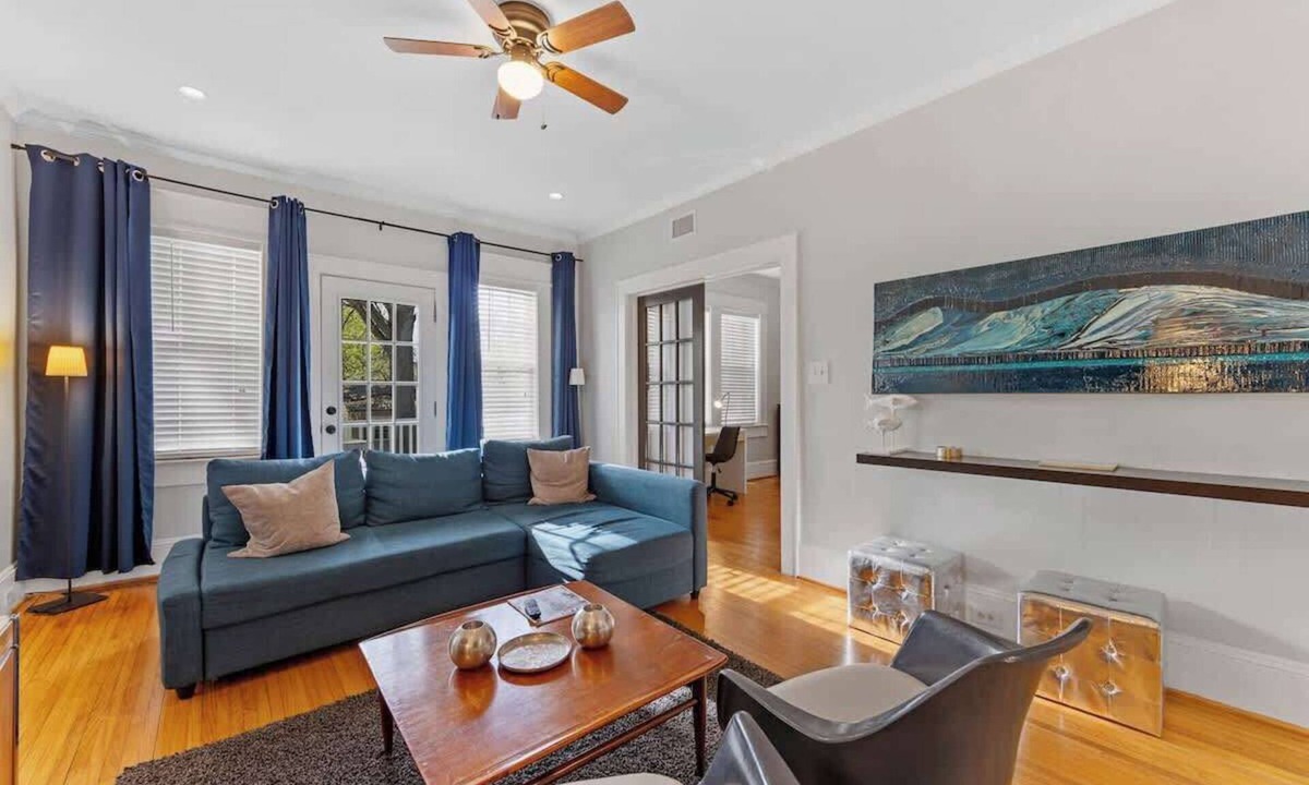Dilworth Condo | The Home Collection: Pet-Friendly King Suite w/Balcony near South End & Atrium