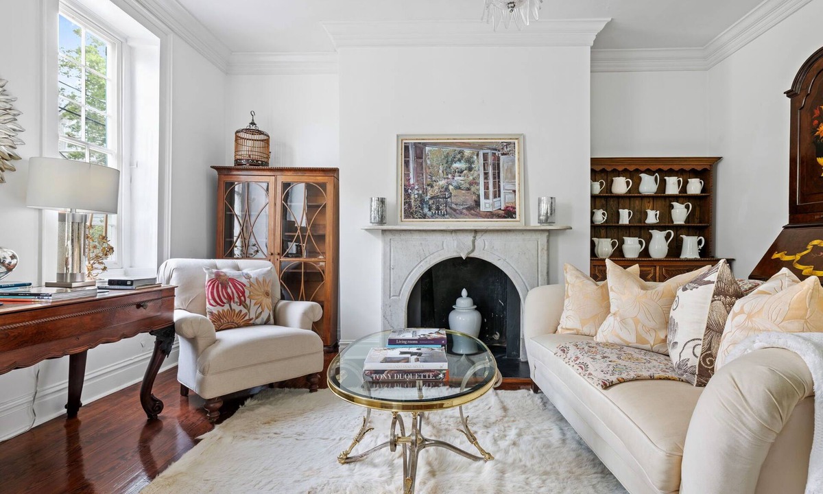 Ansonborough House | The Mary Scott Suite In the Heart of Charleston