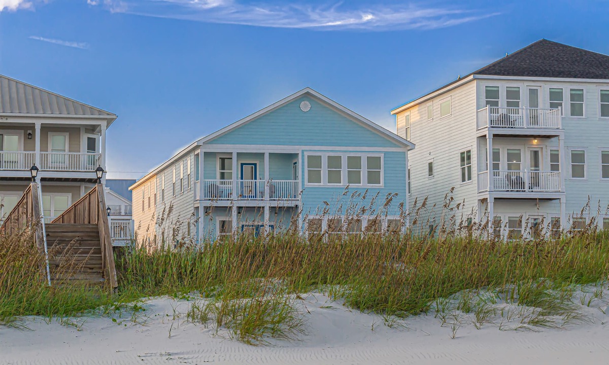 Crescent Beach House | THE OCEANFRONT GRAND RESORT: 17 BR Luxury with Unmatched Views+ALL THE AMENITIES