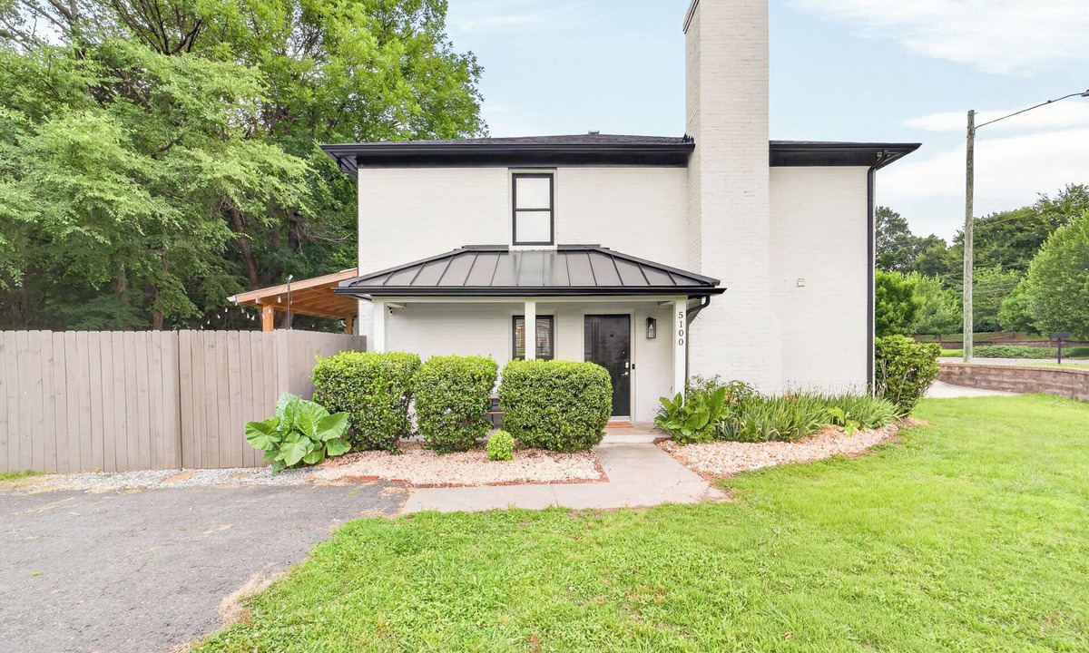 Charlotte House | The Retreat at South Charlotte- Stylish 3BR Getaway, Family Friendly