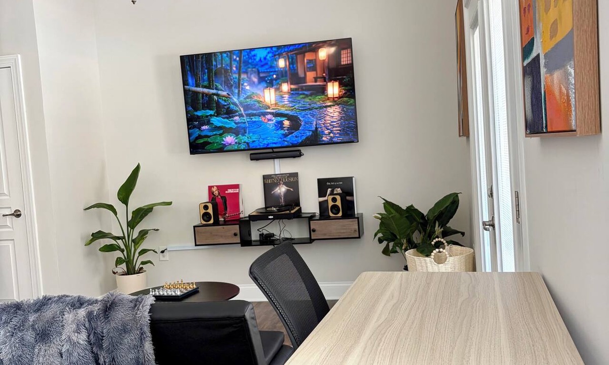 Charlotte Apartment | The Rhythm Loft. Stylish & Cozy Stay in the Heart of Charlotte.