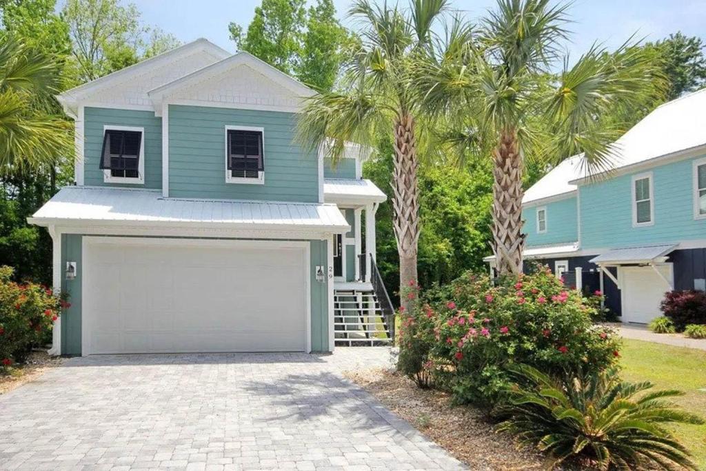 North Litchfield Beach House | The Starfish: Near Huntington Beach State Park
