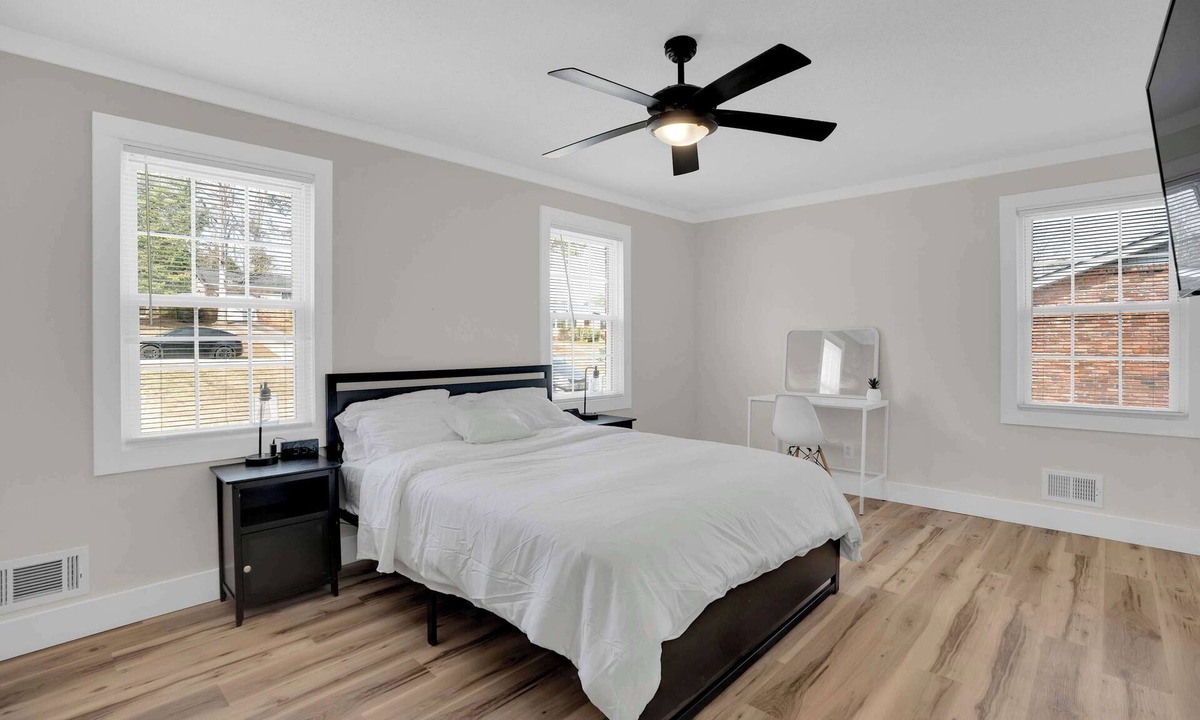 St. Andrews Apartment | Updated, Coffee Bar, 4 TVs, Minutes To I20 & I26