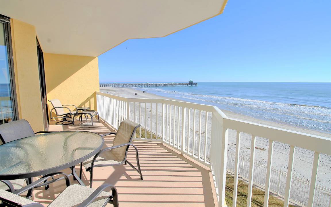 Folly Beach Condo | 130 m² Condo ∙ 3 bedrooms ∙ 8 guests