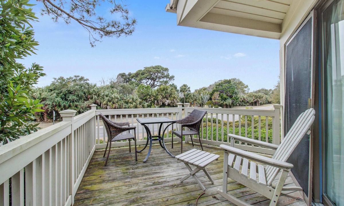 Spinnaker Beachhouses House | Villa with screened porch & fabulous views - just across the street from the beach